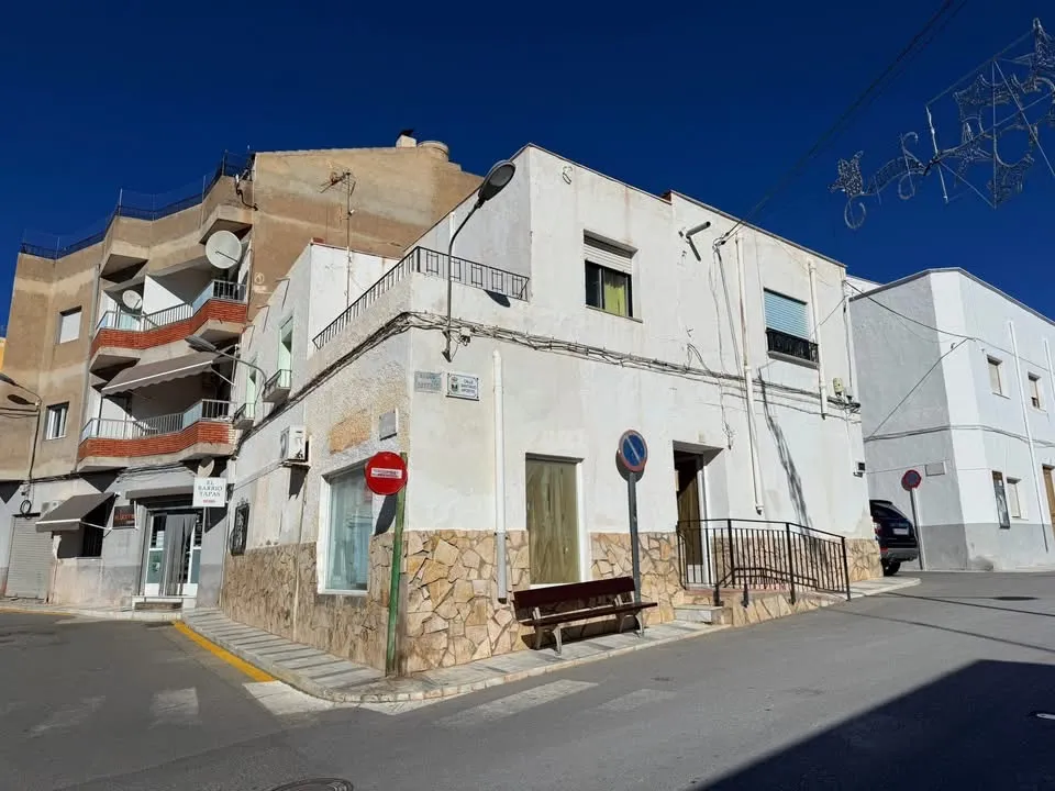 Vivienda y Local Olula del Rio 