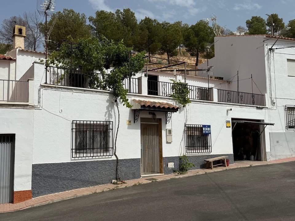 Casa con cueva y vistas al Mar Taberno