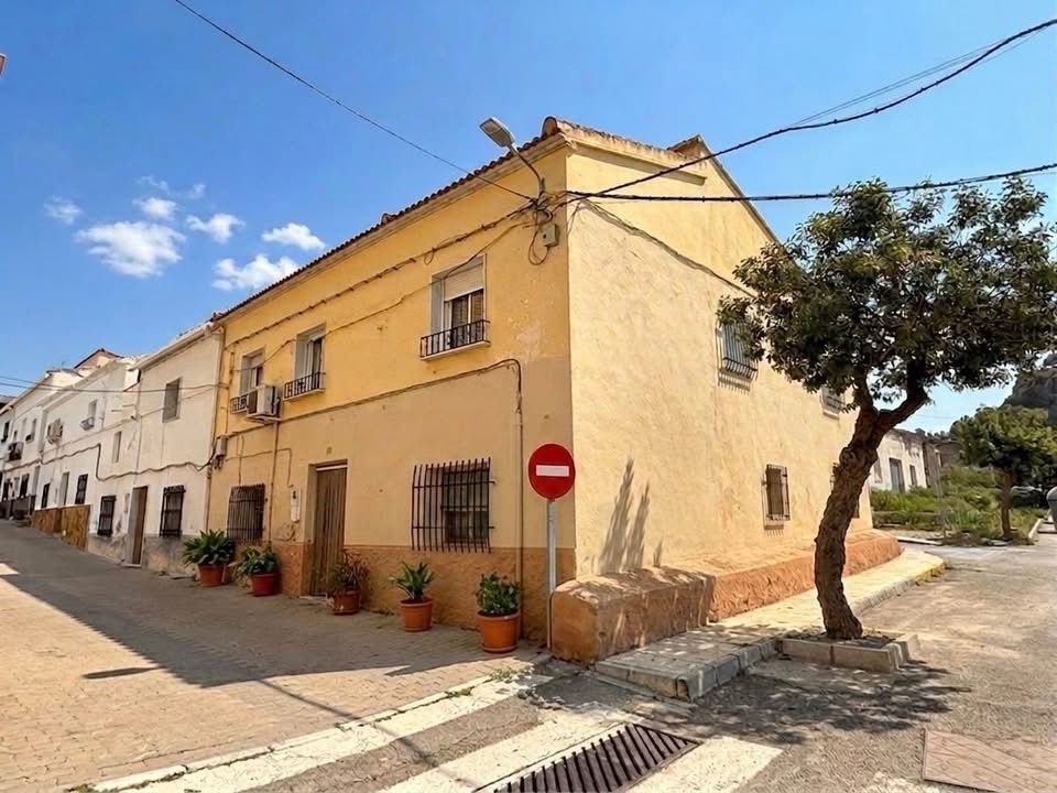Casa 8 dormitorios Purchena