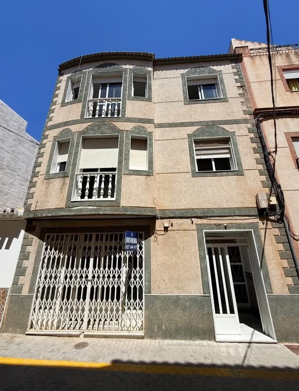 Complete Building for Sale in Albox (Almería)