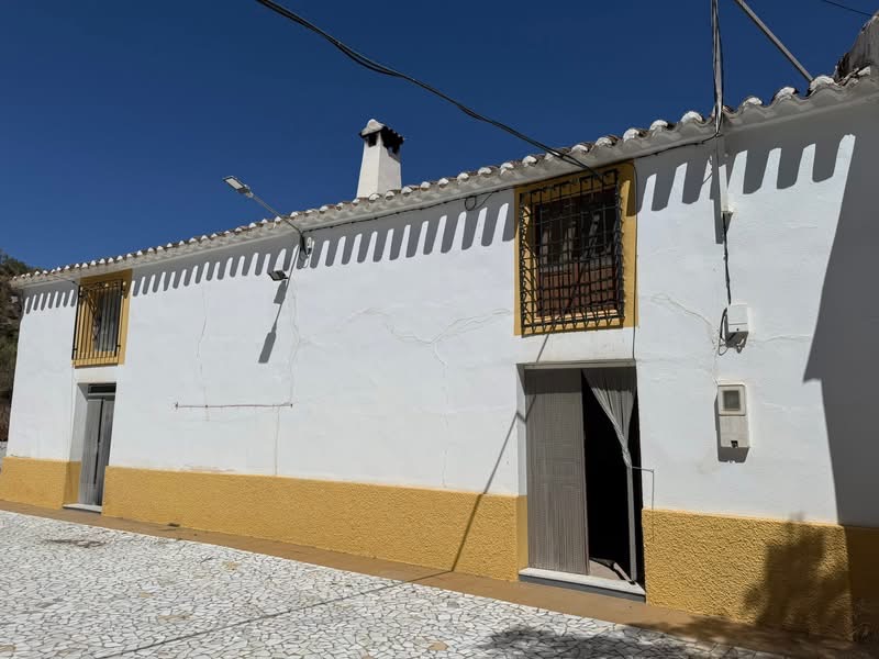 ☀️🏡 Country house for sale in El Saliente – Albox (Almería) 2