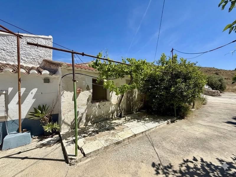 Casa con Terreno  3