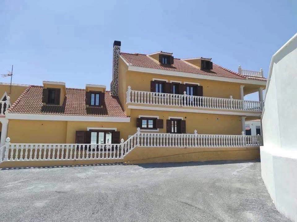 🏡 GRAN CASA EN CELA (ALMERÍA) – 560 m2 + PARCELA URBANA DE 1.760 m2 2