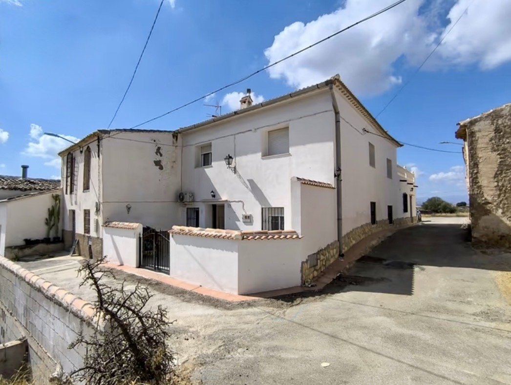 🏡☀️ CASA DE 5 DORMITORIOS Y 2 BAÑOS · ZURGENA · 129.500 €