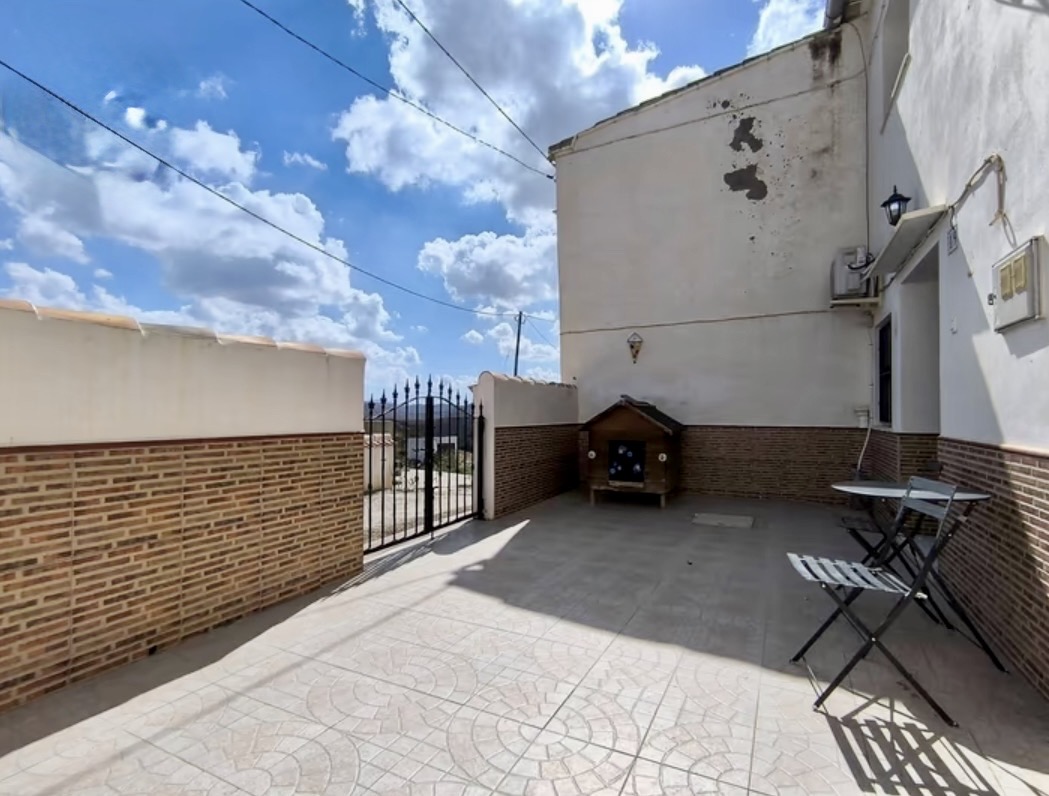 🏡☀️ CASA DE 5 DORMITORIOS Y 2 BAÑOS · ZURGENA · 129.500 € 2