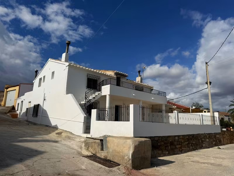 ☀️🏡 CASA DE 6 DORMITORIOS A 10 MINUTOS DE ALBOX (ALMERÍA) · POSIBILIDAD DE 2 VIVIENDAS