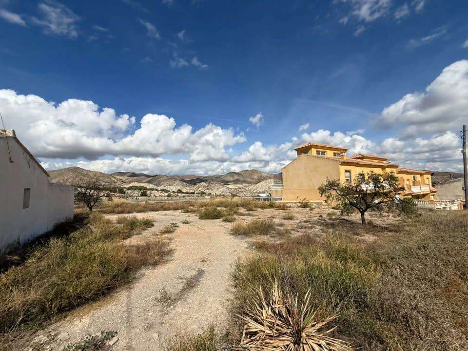 🏡 ARBOLEAS (ALMERÍA) · GRAN PROPIEDAD CON ENCANTO ANDALUZ · 199.950 € 2