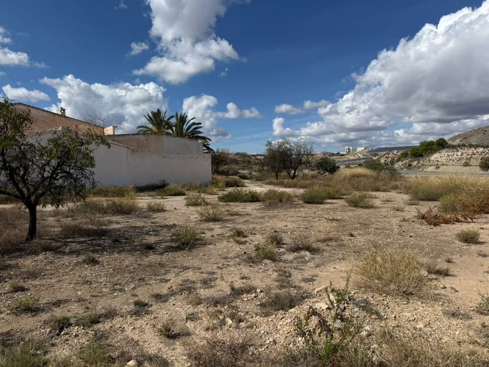 🏡 ARBOLEAS (ALMERÍA) · GRAN PROPIEDAD CON ENCANTO ANDALUZ · 199.950 € 3